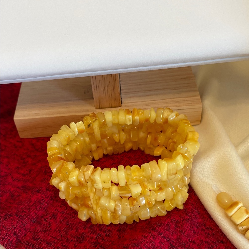 Multi-Strand Yellow Necklace Set - Picture 3 of 8